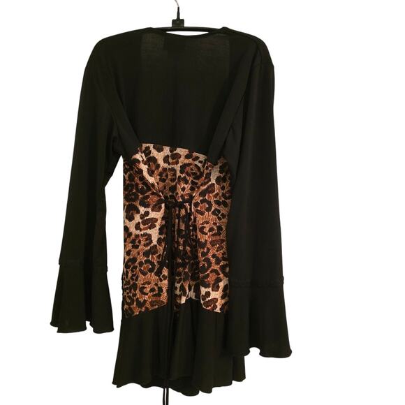 Dare to Wear Leopard print Body Con Back Lace Bell Sleeve Blouse 3XL - Picture 2 of 13